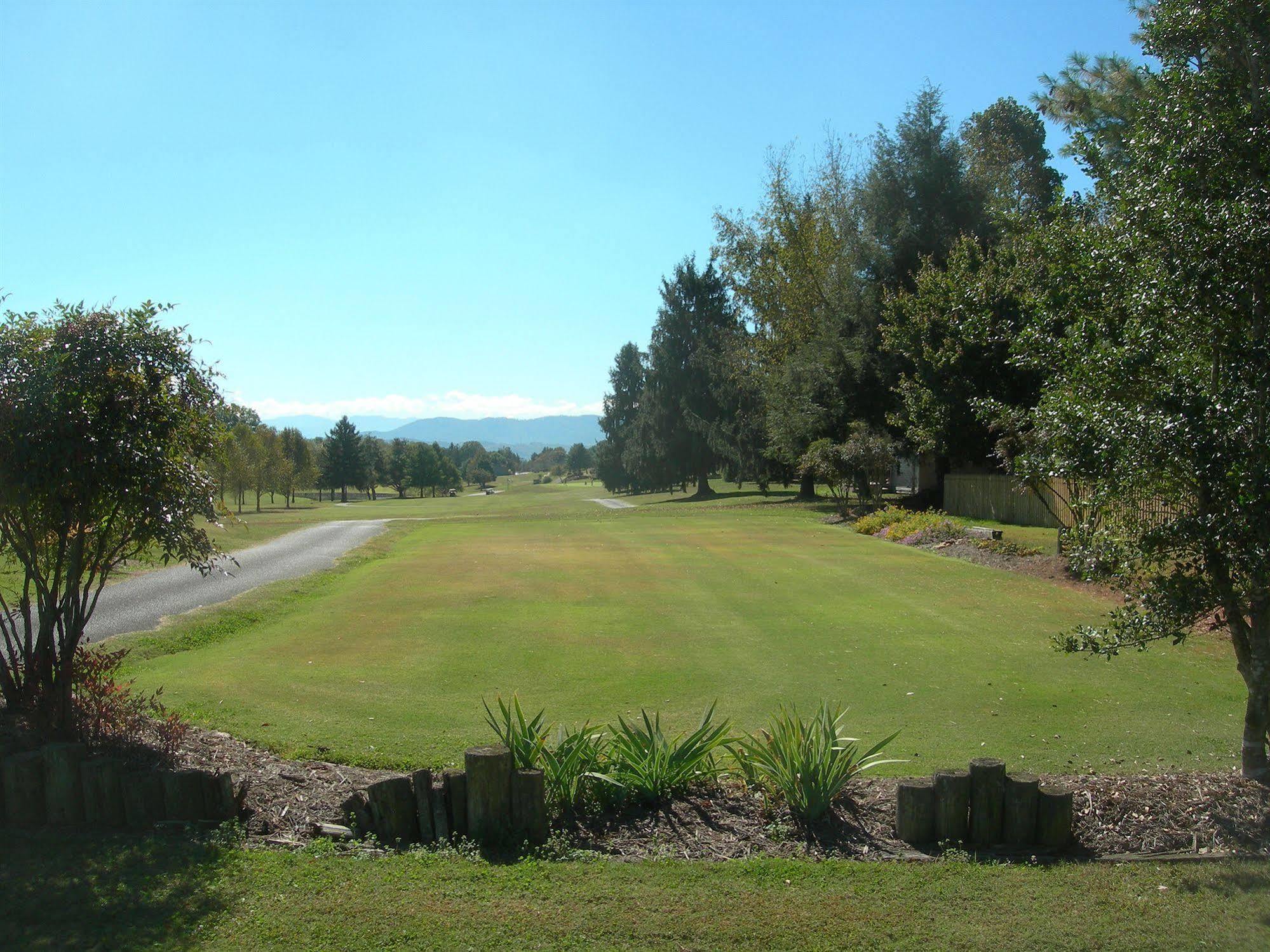 Baneberry Golf And Resort Экстерьер фото